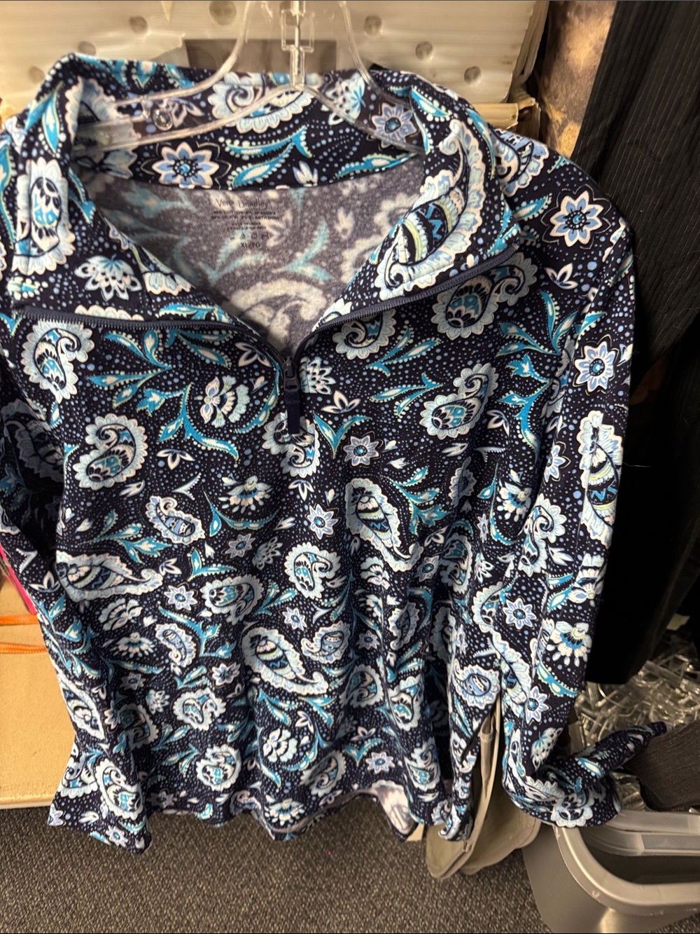 Vera Bradley sweatshirt xl // 093023